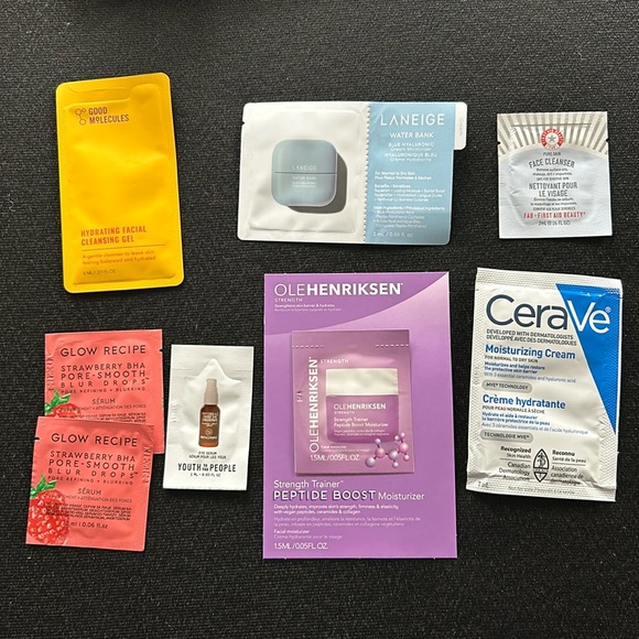 💖FREE ADD-ON💖 Skincare Sample Pack - Picture 1 of 8
